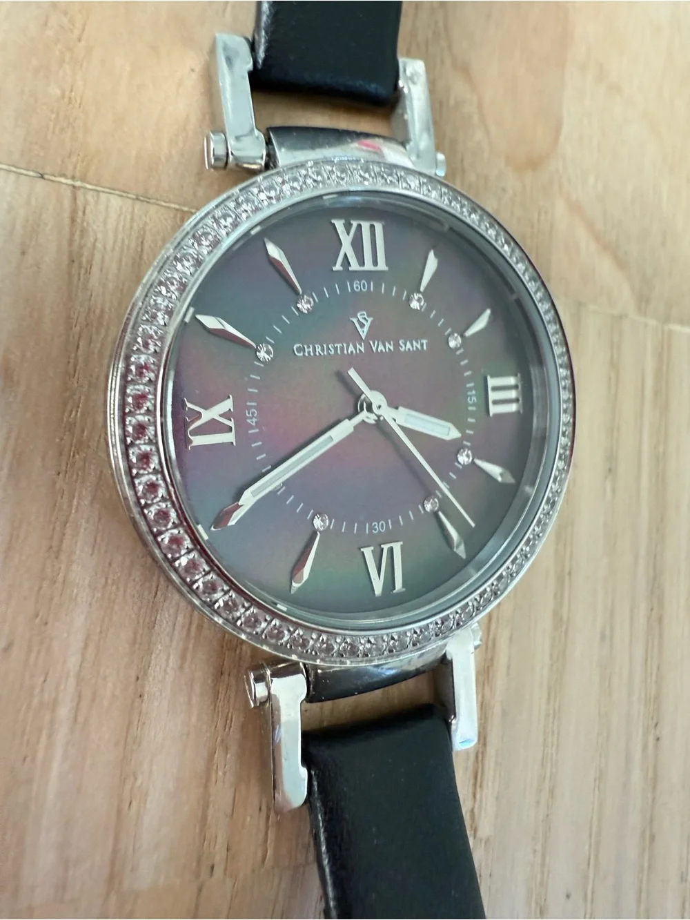 Christian Van Sant ladies mother of pearl silver tone watch NEW BATTERY